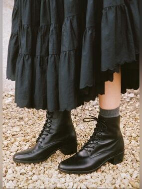 NWOB Dawn Lace-Up Boot in Black 7.5